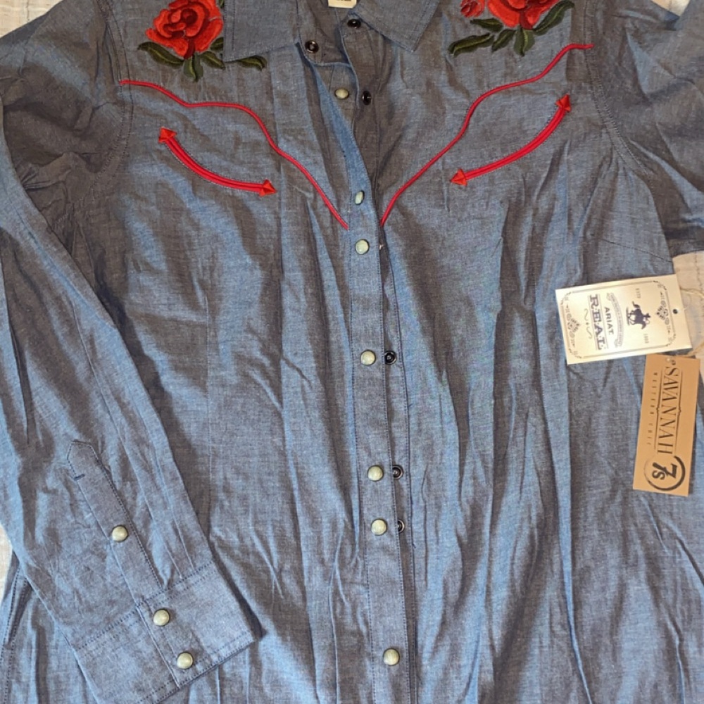 Ariat Women's Blue Embroidered Western shirt